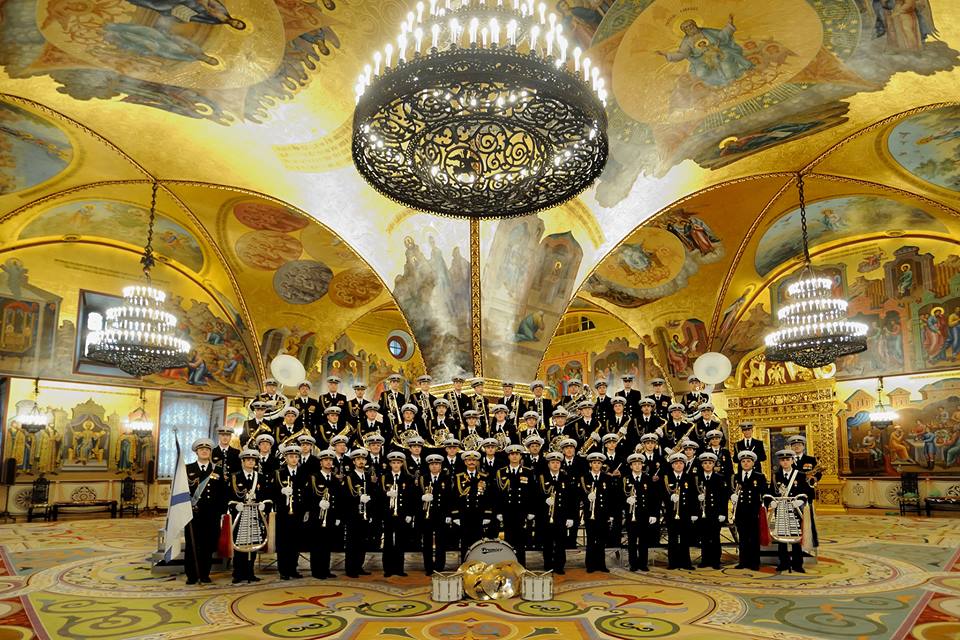 orkestr-v-granovitoj-palate